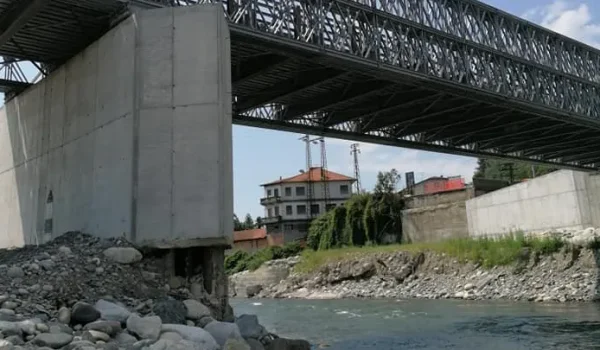 ponte Romagnano piloni